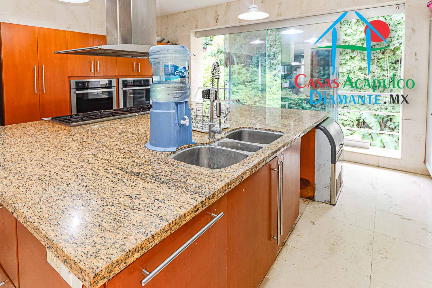 Villa Portofino - Cocina antes de Otis 3